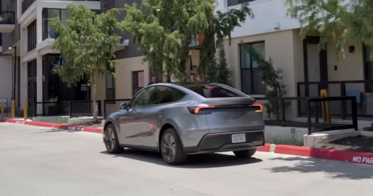 Watch Tesla Deliver a Car With No Driver or Remote Help [Video]