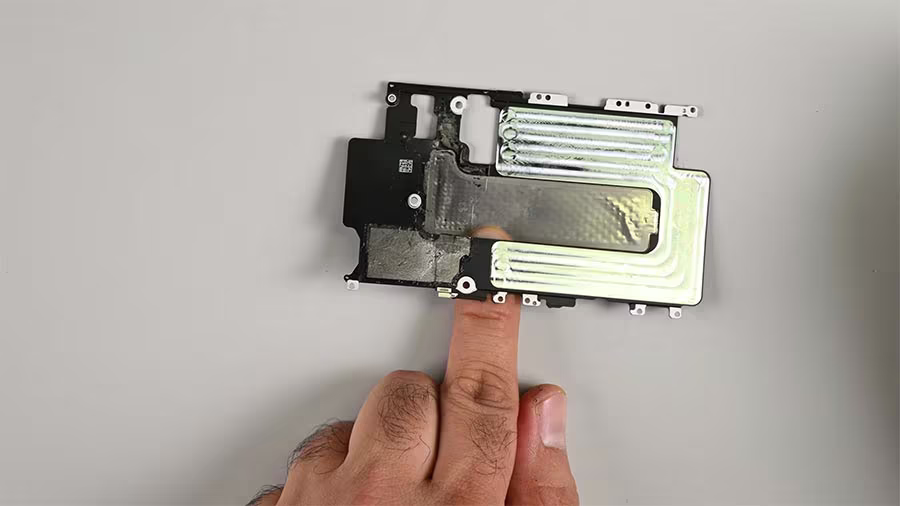Iphone 17 Pro Vapor Chamber