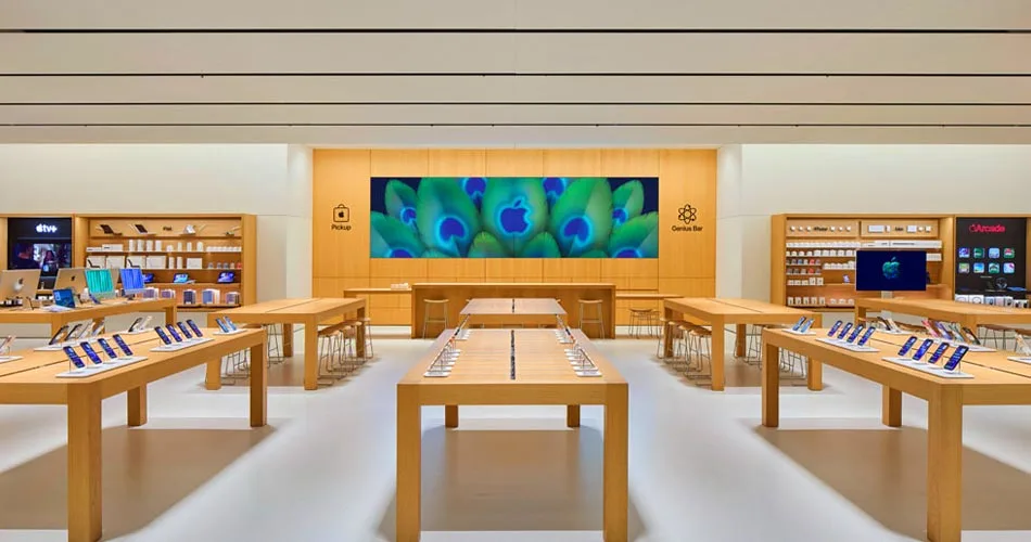Apple Noida Store Opens