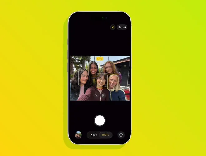 Apple iPhone 17 Ad Highlights Center Stage Camera Upgrade for Group Selfies